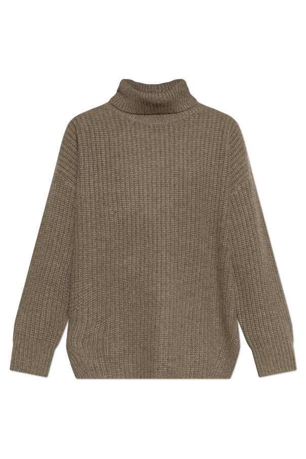 Golf therese od Lisa Yang